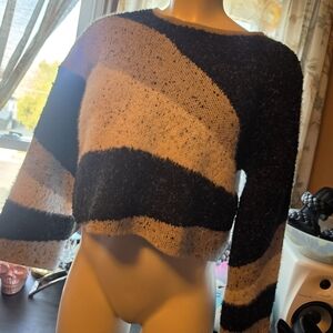 Willow & Wind Heavy Crop Top Sweater